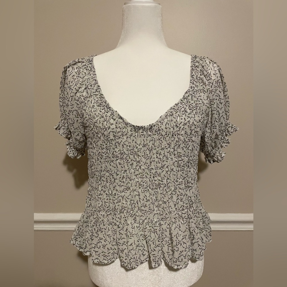 BLUSH BJ Blouse White Floral Shirt Puff Sleeve Top Smocked Women's Size Medium